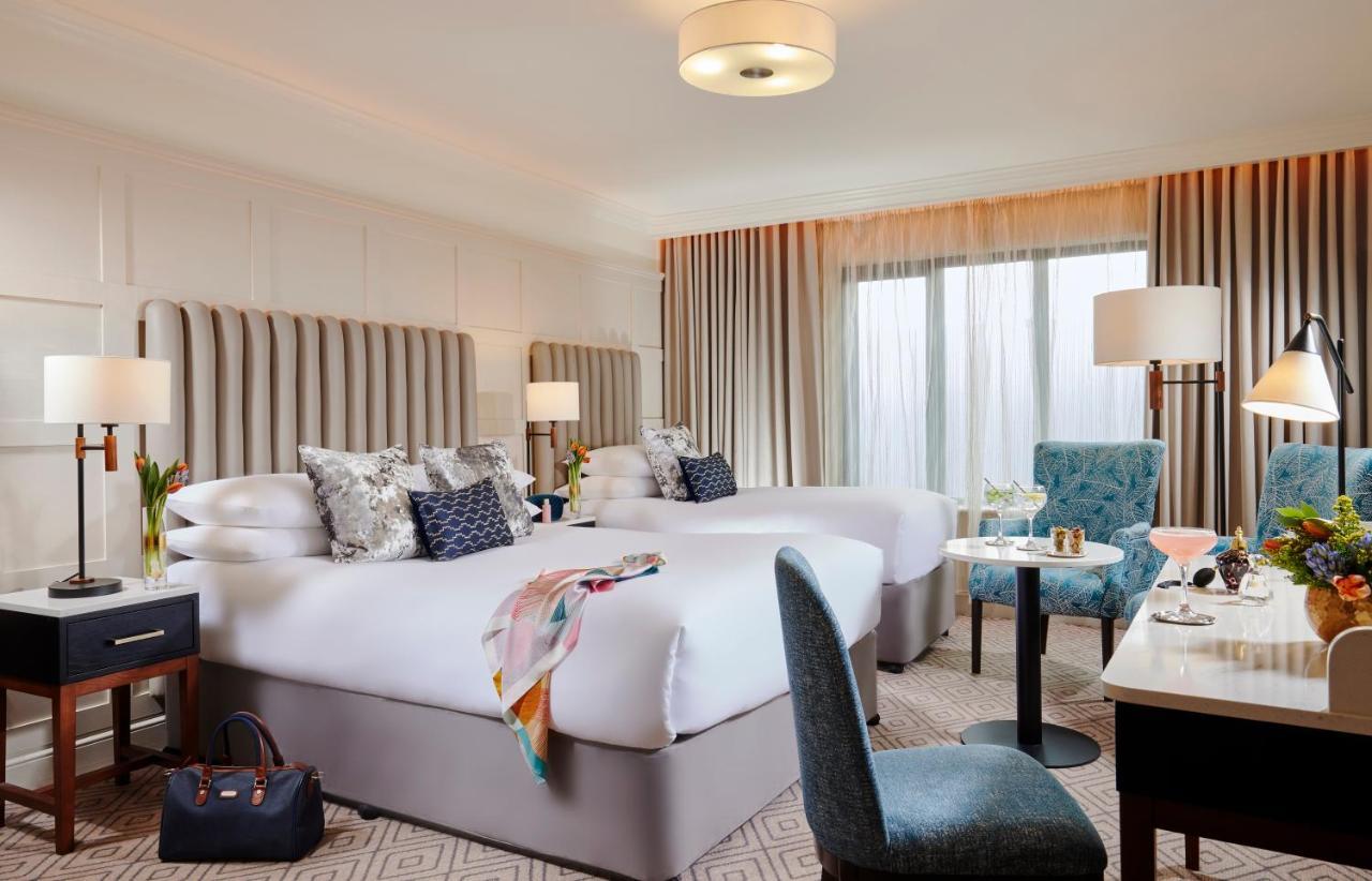 Castlecourt Hotel, Spa & Leisure Уестпорт Екстериор снимка