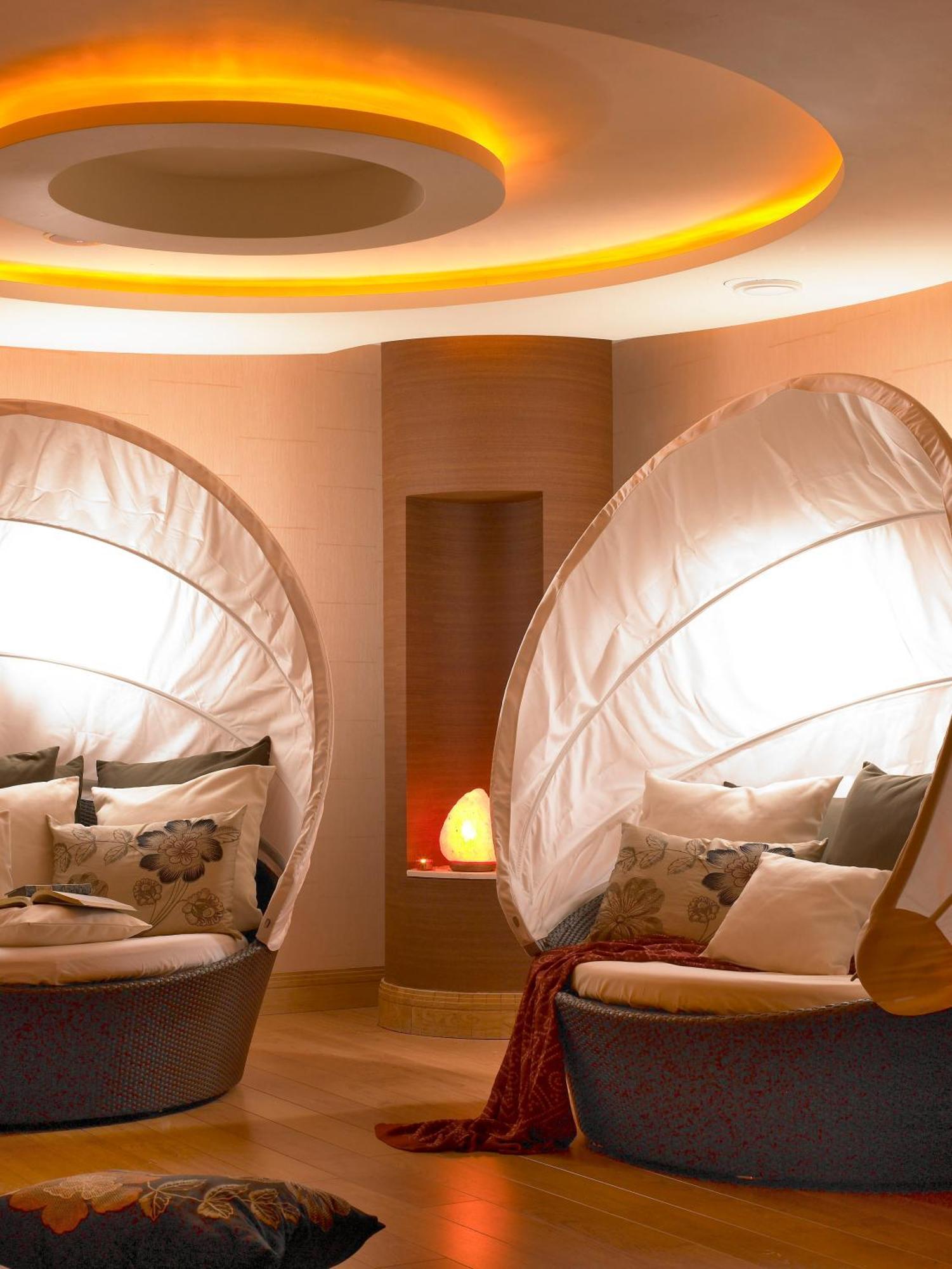 Castlecourt Hotel, Spa & Leisure Уестпорт Екстериор снимка